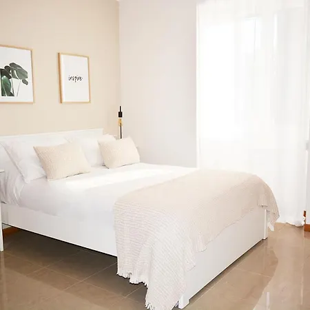 Galihost - Casa Con Enorme Jardin En Holiday home
