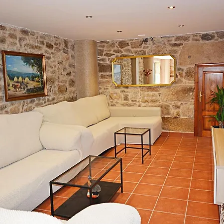 Galihost - Casa Con Enorme Jardin En * Cambados