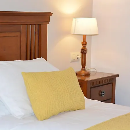 Galihost - Casa Con Enorme Jardin En Holiday home