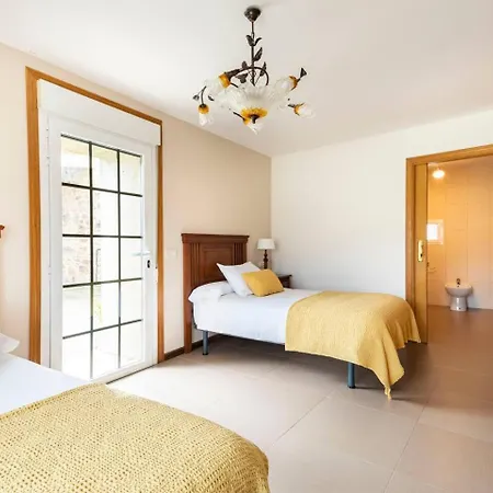 Casa Con Enorme Jardín En *