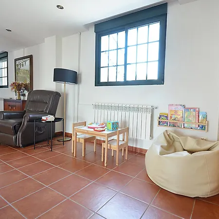 Galihost - Casa Con Enorme Jardin En Holiday home *