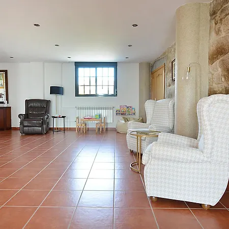 Casa Con Enorme Jardín En * Cambados