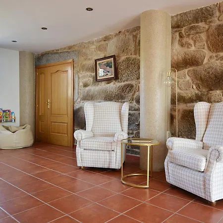Casa Con Enorme Jardín En